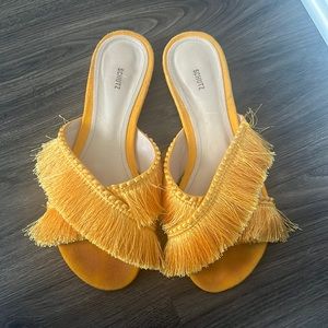 SCHUTZ YELLOW SEUDE FRINGE SANDAL